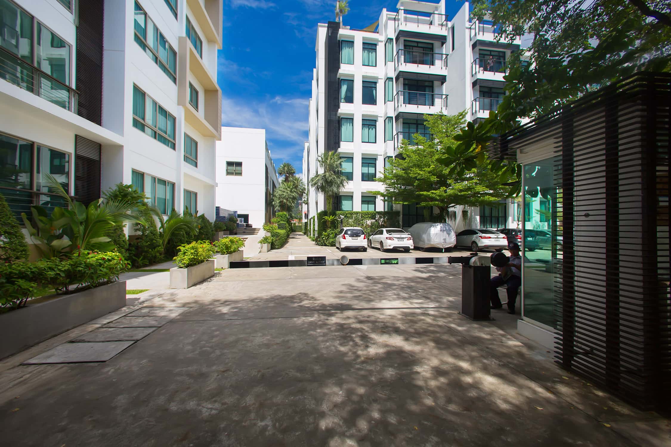 3557e4e6-344a-49d6-8e8c-4fff4e2bd953